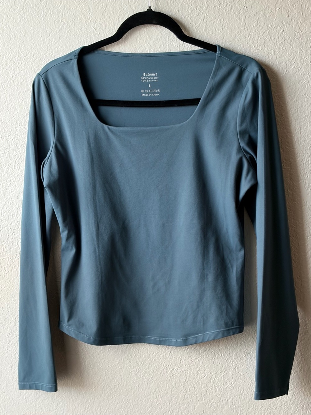 Automet woman’s Blue Scoop Neck Long Sleeve Top size L basic everyday stretch